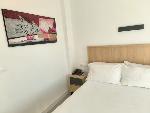 غرفة بسرير مزدوج بإطلالة على البحر، Hotel Mediterraneo 5/10