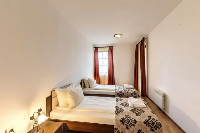 شقة بسرير فردي بغرفتي نوم مع أريكة، Grand Royale Apart Hotel & Spa 3/8