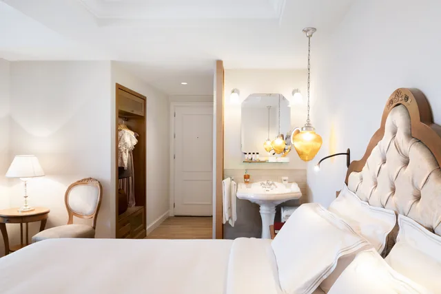 Terra Sea View Suite، Metaxa Hotel, Urban Boutique Living 2/7