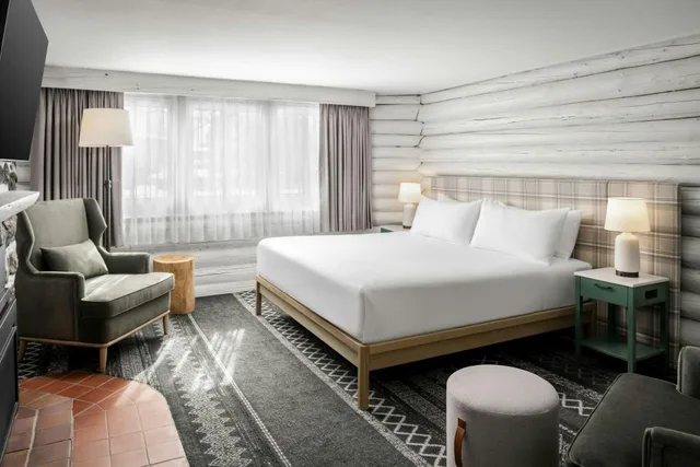 Garden, King Bed, Partial View، Hotel Mont Gabriel 1/2