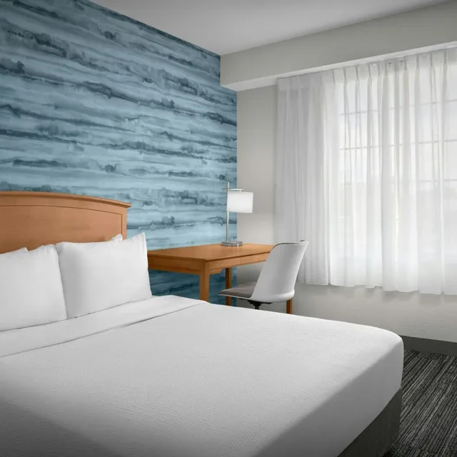 جناح بغرفتي نوم بحوض استحمام لذوي الإعاقة، TownePlace Suites by Marriott Albuquerque Airport 1/5