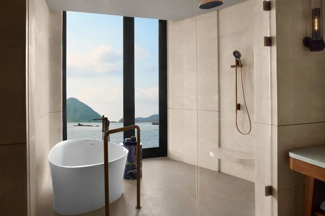 1 Bedroom, Overwater, Villa, King Bed, Sea View، TA’AKTANA a Luxury Collection Resort & Spa, Labuan Bajo 4/6