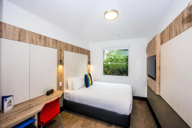 غرفة كلاسيكية بسرير كوين، Ibis Budget Sydney Airport 4/10