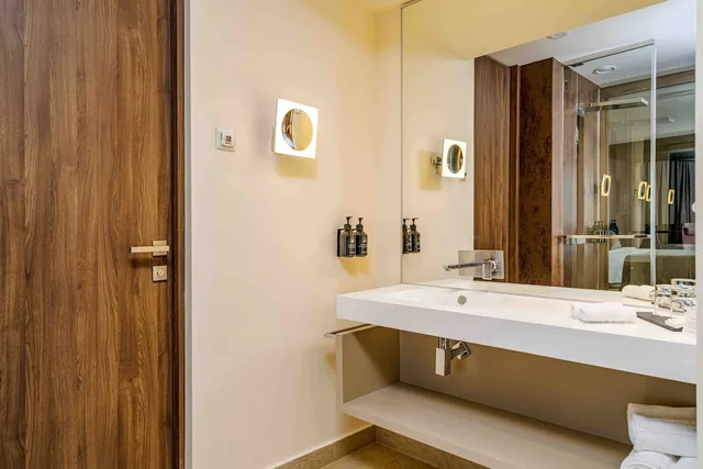 غرفة بزنس بسرير كوين، Kronwell Brasov Hotel 10/10