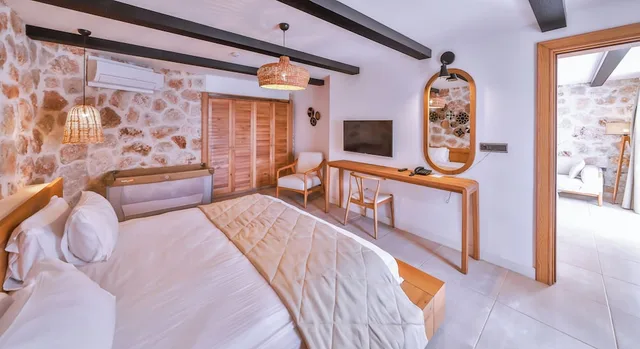 جناح عائلي بسرير كينج مع أريكة بحوض جاكوزي، Molino Hotel 2/6
