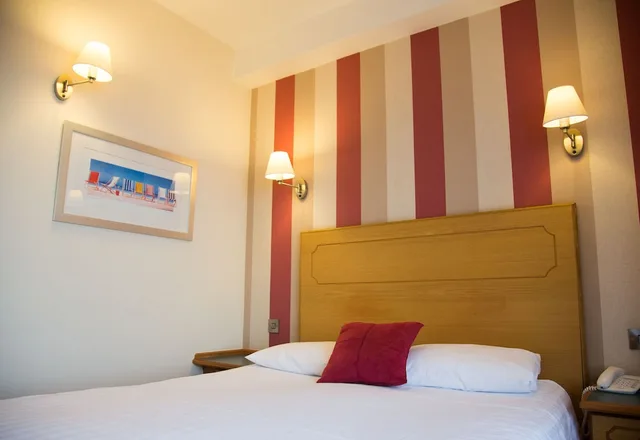 غرفة قياسية بسرير مزدوج، Claremont Hotel 1/1