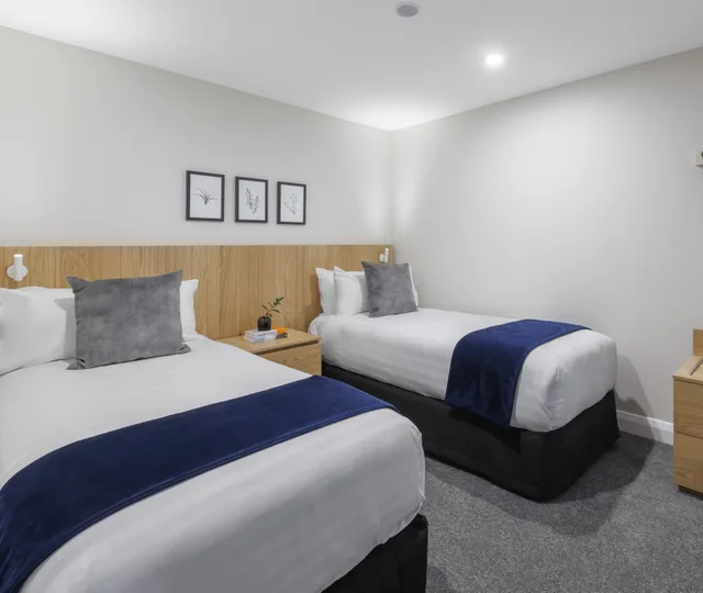 3 Bedrooms, Lake Side، Avani Queenstown Hotel 6/10