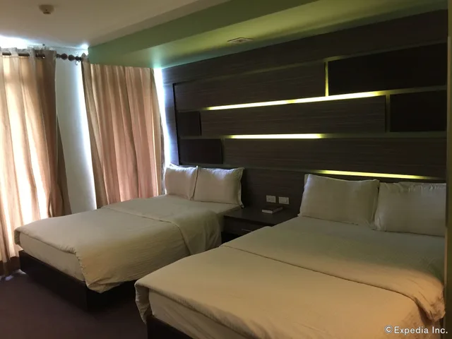 جناح جونيور بسريرين منفصلين، Coron Gateway Hotel Suites 2/8