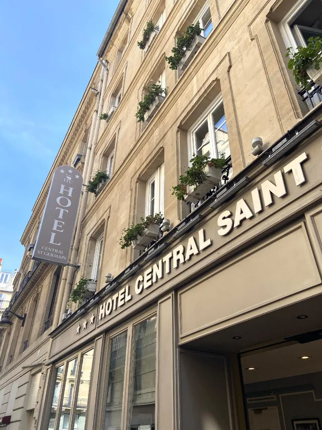 غرفة قياسية بسرير مزدوج أو سريرين منفصلين، HOTEL CENTRAL SAINT GERMAIN 1/1