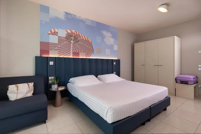 Superior, Double Bed, Lateral Side Sea View, Balcony، MERCURE RIMINI ARTIS 5/10