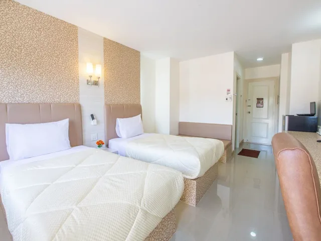 غرفة قياسية بسريرين منفصلين، P.A. Thani Hotel 2/3