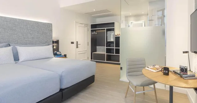 غرفة قياسية بسرير مزدوج، INNSIDE by Meliá Madrid Gran Vía 4/10