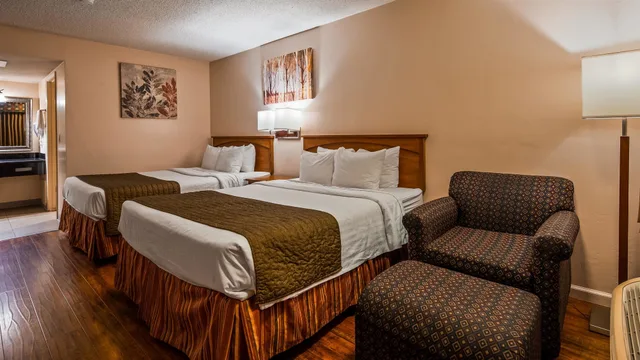 غرفة قياسية بسريرين كوين لذوي الإعاقة، SureStay Hotel by Best Western Tehachapi 2/6