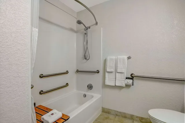 غرفة قياسية بسريرين مزدوجين لذوي الإعاقة، Motel6 Atlanta, GA - Downtown 8/9
