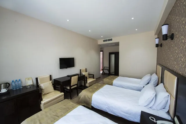 Standard, Triple, Tbilisi Inn 1/1