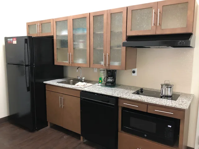 جناح استوديو بسرير كينج لذوي الإعاقة، Candlewood Suites Panama City Beach Pier 5/5