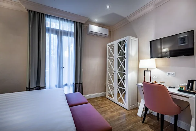 Economy, Double Bed, Hotel Ungherese 3/7