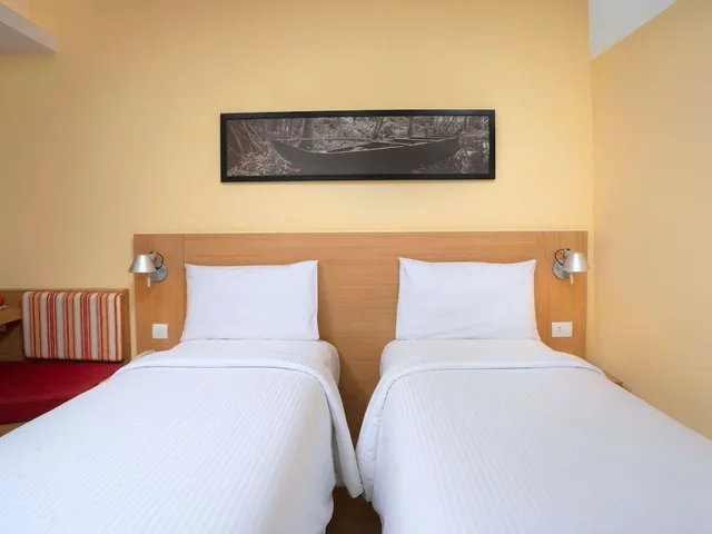 غرفة سوبيريور بسريرين منفصلين بإطلالة على المدينة في طابق مرتفع، Ibis Coimbatore City Centre 3/4