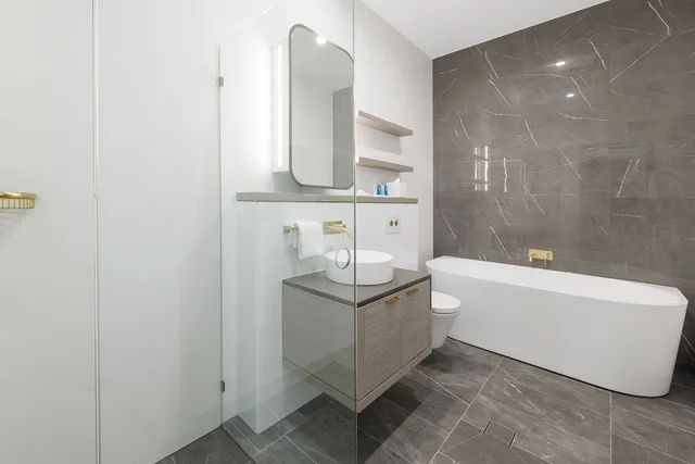 2 Bedrooms, Sky, Ocean, Suite, 2 King Beds، Meriton Suites Surfers Paradise 7/9