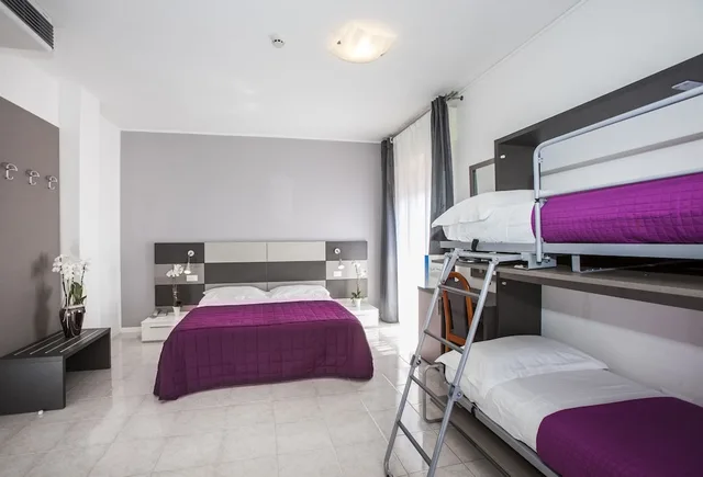 Beach, Deluxe, Quadruple, Twin Beds, Bunk Bed، Hotel Gardenia 2/3