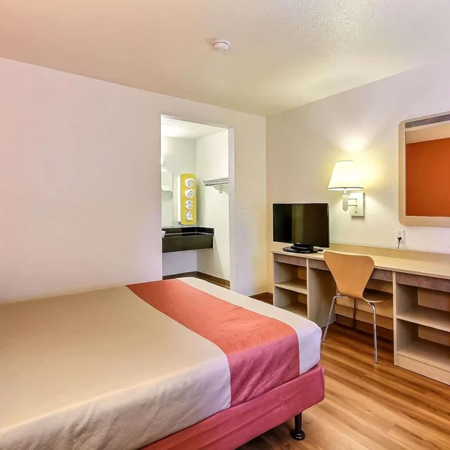 غرفة بسرير كوين لذوي الإعاقة، Motel6 Fremont, CA – North 4/10