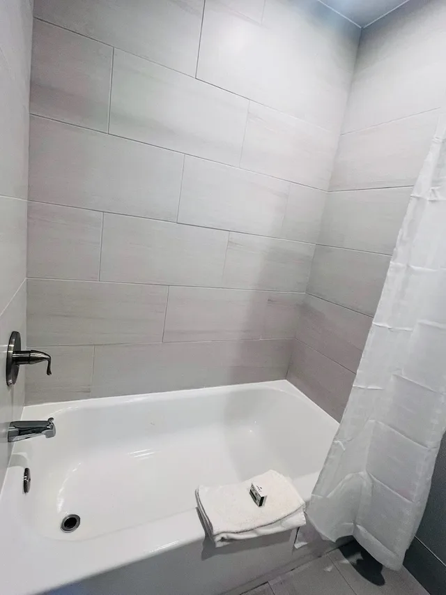 جناح بسرير كينج بمطبخ صغير، Baymont By Wyndham Indianapolis South 7/8