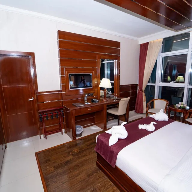 Executive, Suite, Queen Palace Hotel 9/10