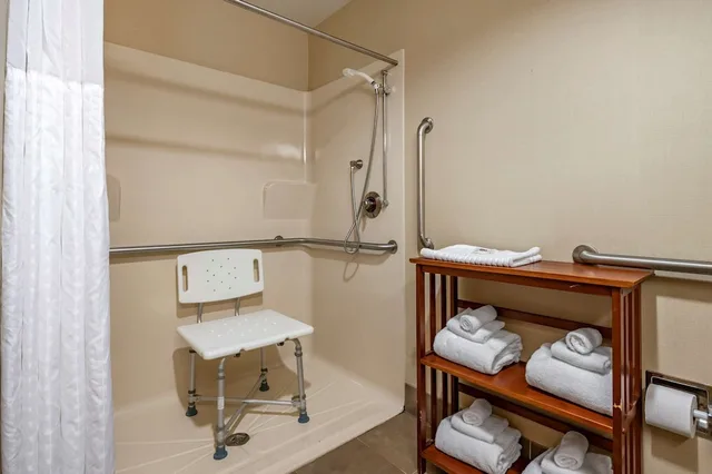غرفة بسريرين كوين لذوي الإعاقة، Comfort Inn Louisville Southwest 4/5