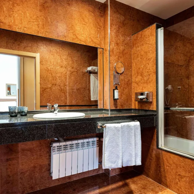 غرفة قياسية ثلاثية، Hotel Zentral Leon 7/7