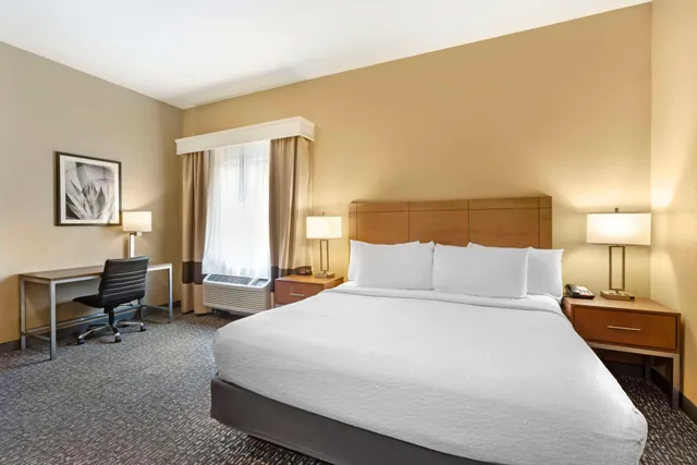جناح، Best Western Plus Surprise-Phoenix NW 3/7