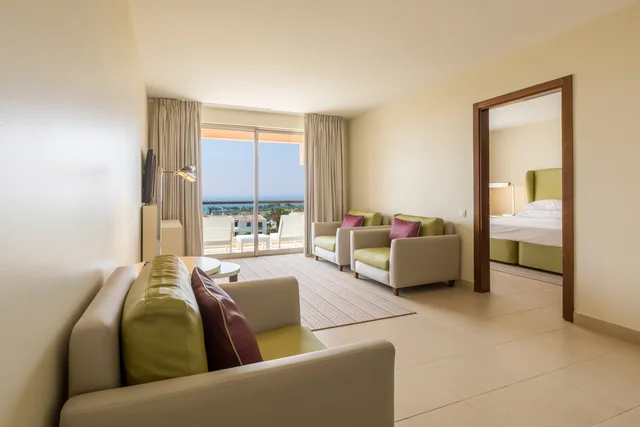 جناح بإطلالة على البحر بغرفتي نوم، NAU Sao Rafael Suites 2/5