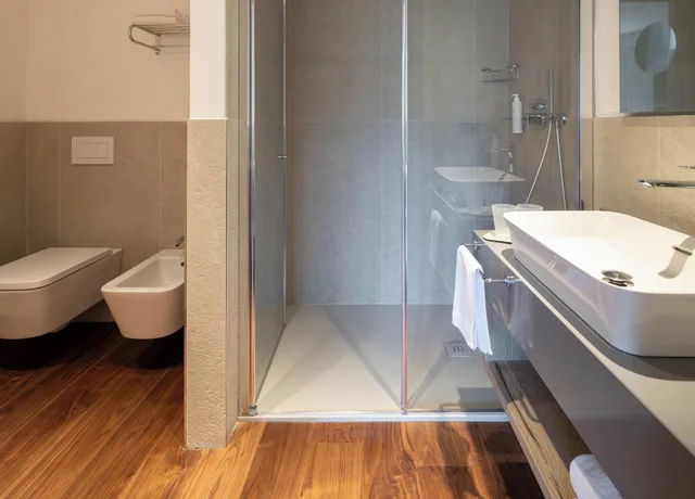 جناح بإطلالة على البحيرة، Hotel Garda 9/10