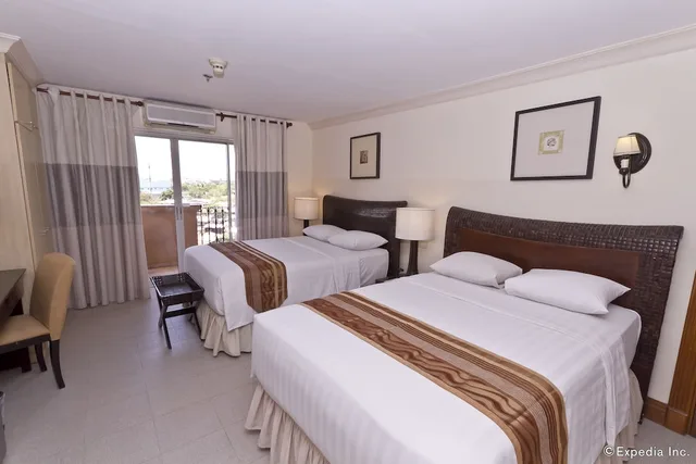 جناح بسرير مزدوج وسرير فردي بغرفة نوم واحدة، Crown Regency Suites Mactan 4/10