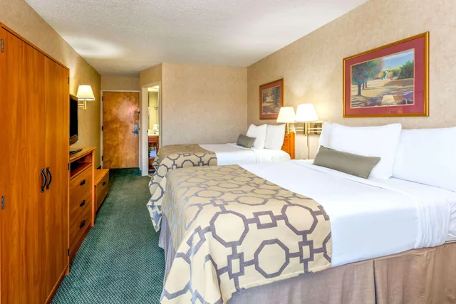 غرفة رباعية بسريرين مزدوجين، Baymont By Wyndham Amarillo East 1/2