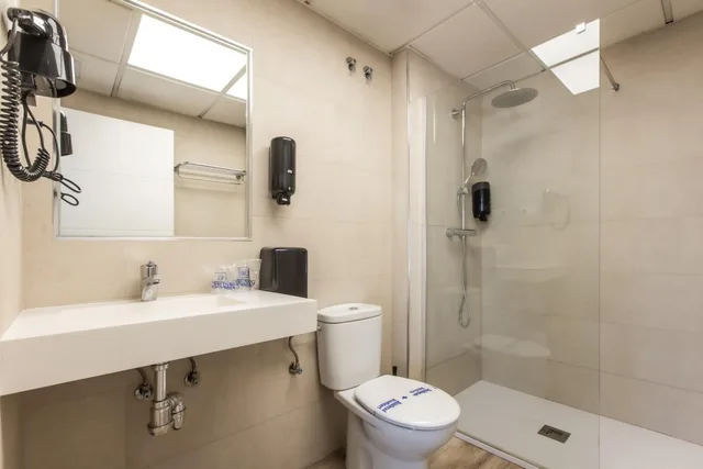 غرفة ثلاثية بسرير فردي، Hotel Zen Airport 7/10