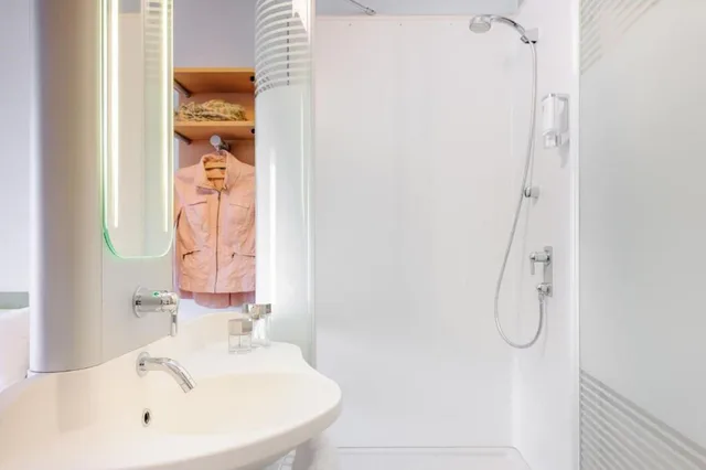 غرفة بسريرين منفصلين، Hotel Ibis Budget Bamberg 6/7