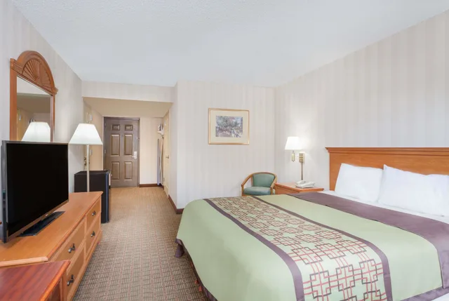 غرفة بسرير كوين لذوي الإعاقة، Days Inn By Wyndham Albany Suny 1/5