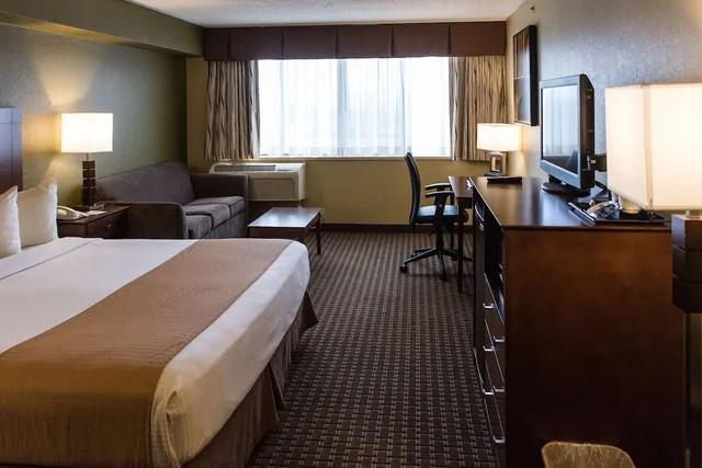 غرفة قياسية بسرير كينج، Best Western Executive Inn Kenosha/Pleasant Prairie 2/3