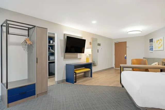 Standard, 2 Queen Beds, City View, Sofa, Comfort Suites Idaho Falls 5/10