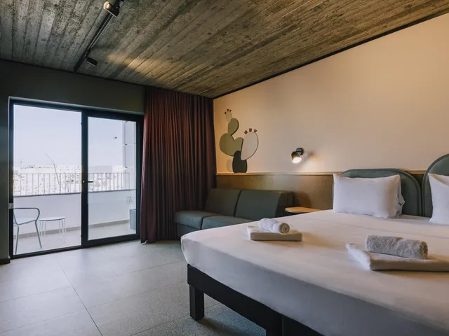 غرفة بسريرين منفصلين بإطلالة على المدينة، ibis Styles ST Pauls Bay Malta 1/6