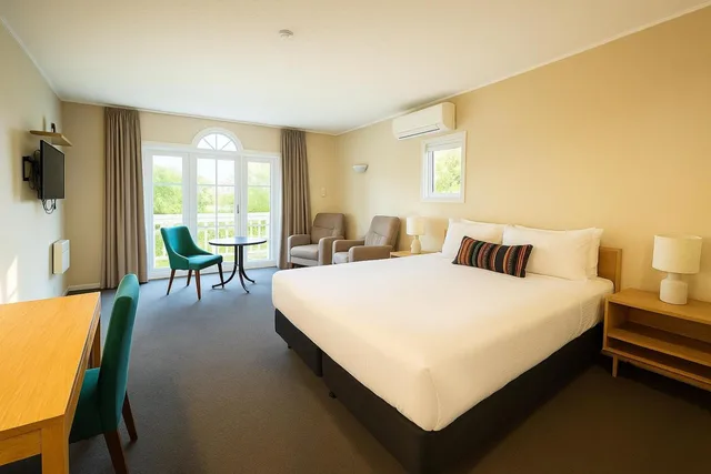 Spa, Studio, Kitchen، Wallaceville Motor Lodge 2/3
