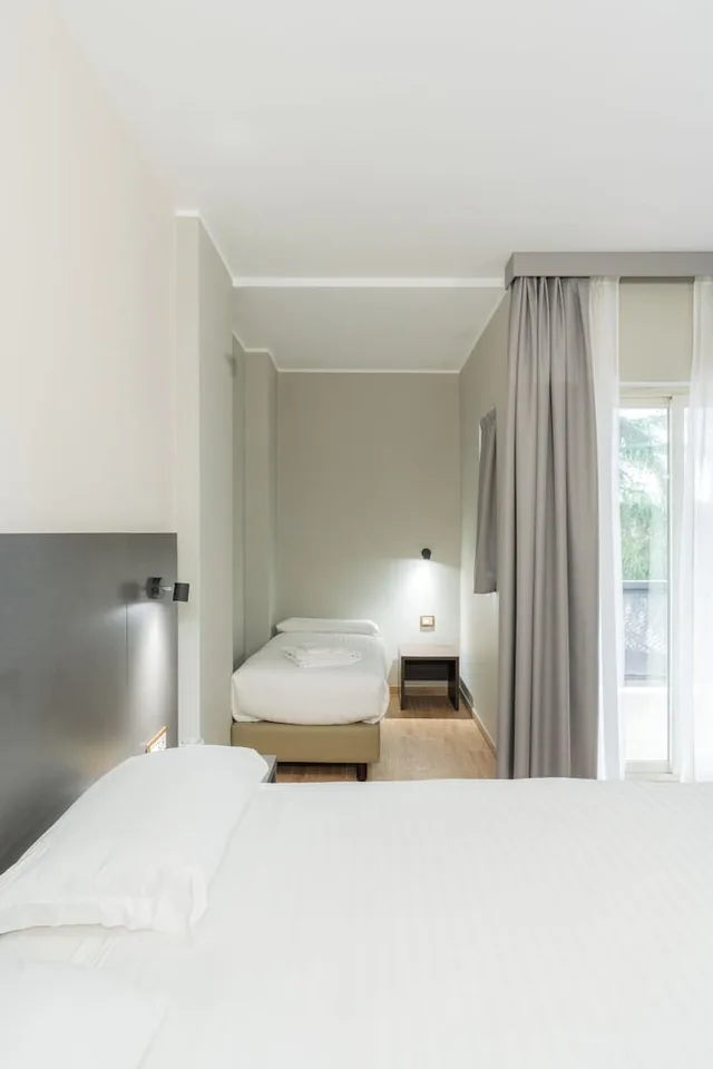 غرفة كومفورت ثلاثية بثلاثة أسرّة بشرفة، Pineta Palace Roma 1/10