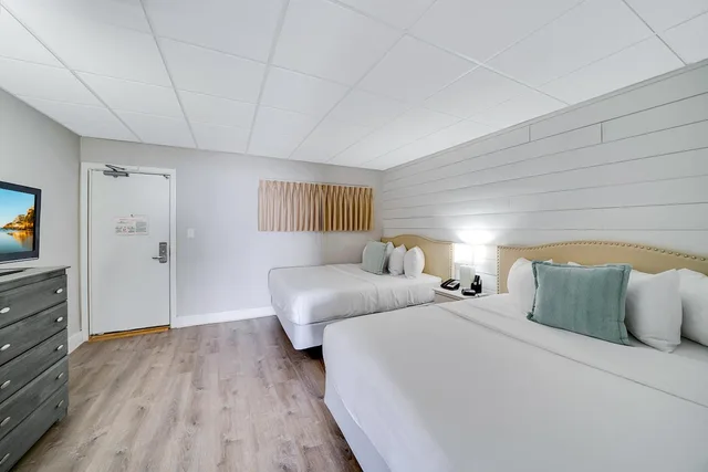 غرفة بسريرين كوين، The Montreal Beach Resort 1/2