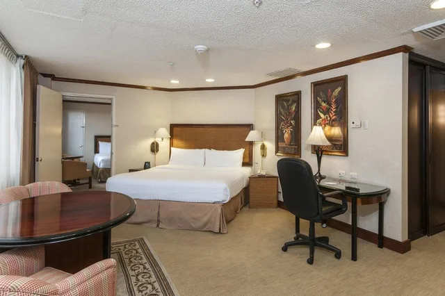جناح رئاسي بسرير كينج بإطلالة على المدينة مع أريكة، Delta Hotels by Marriott San Jose Aurola 1/1