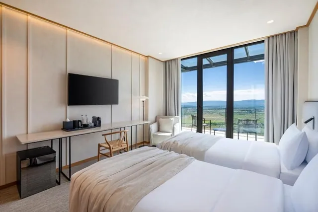 Deluxe, Twin Beds, Valley View, Balcony، Kvareli Lake Resort 2/3