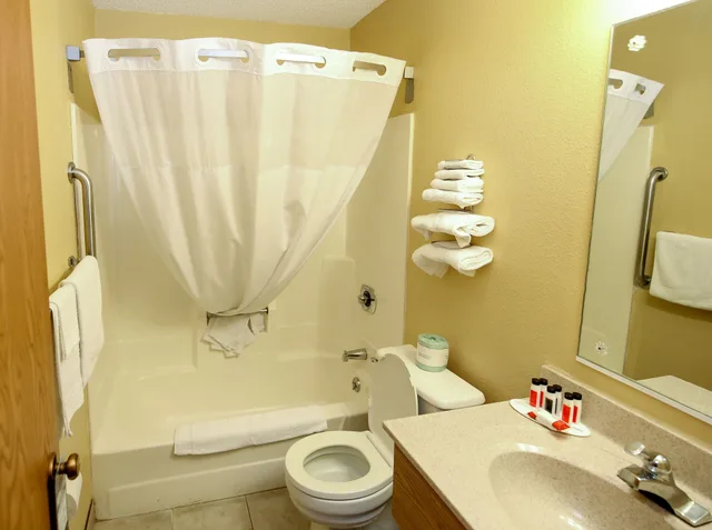 غرفة قياسية بسريرين كوين، Super 8 by Wyndham Somerset 5/5
