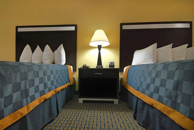 غرفة بسريرين كينج، Americas Best Value Inn Sinton 2/3