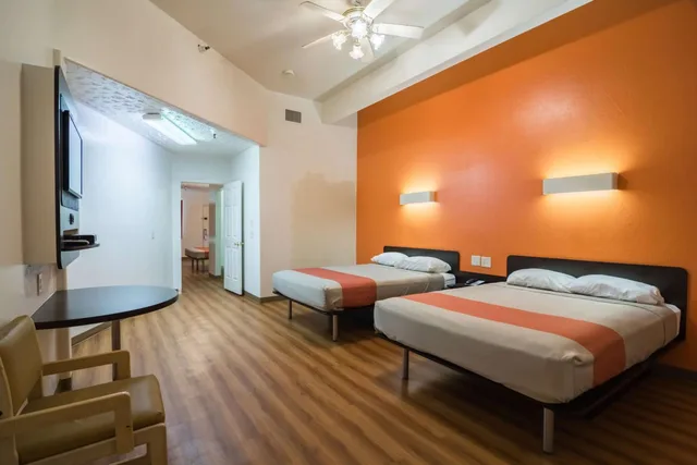 غرفة بسريرين كوين، Motel6 Globe, AZ 1/8