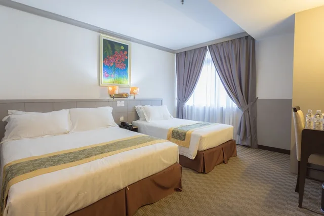 غرفة سوبيريور ثلاثية بسرير كوين وسرير فردي، Hallmark Hotel Leisure 1/4