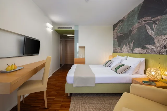 Superior, Double Bed, Sea View, Balcony, Aminess Vival Velaris Resort 2/8